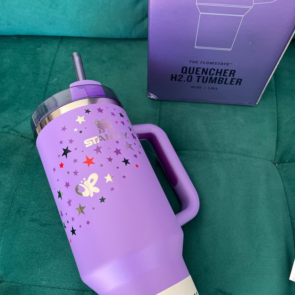 Olivia Rodrigo Stanley 40oz